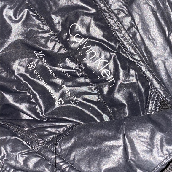 Calvin Klein performance jacket - Picture 2 of 2